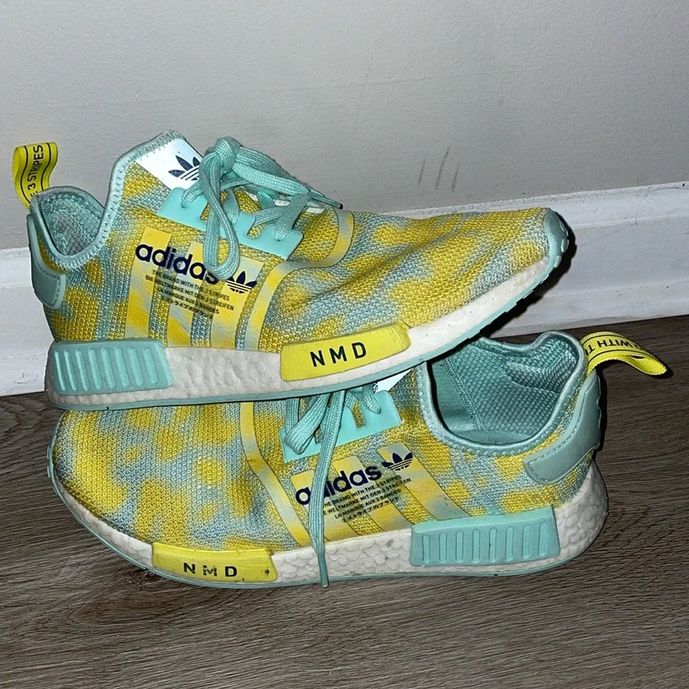 Adidas NMD R1 - Picture 1 of 6